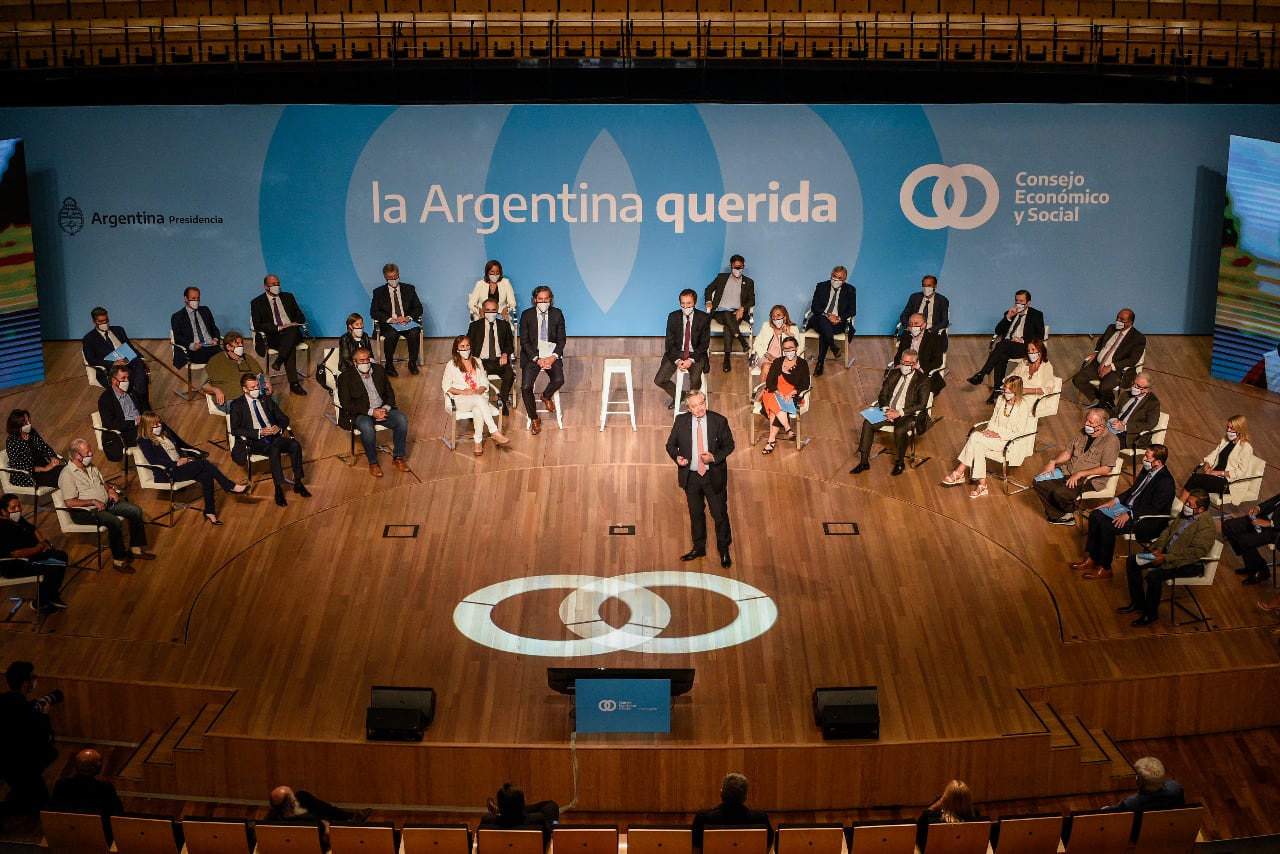 La última reunión del Consejo Económico, con el CCK como escenario.