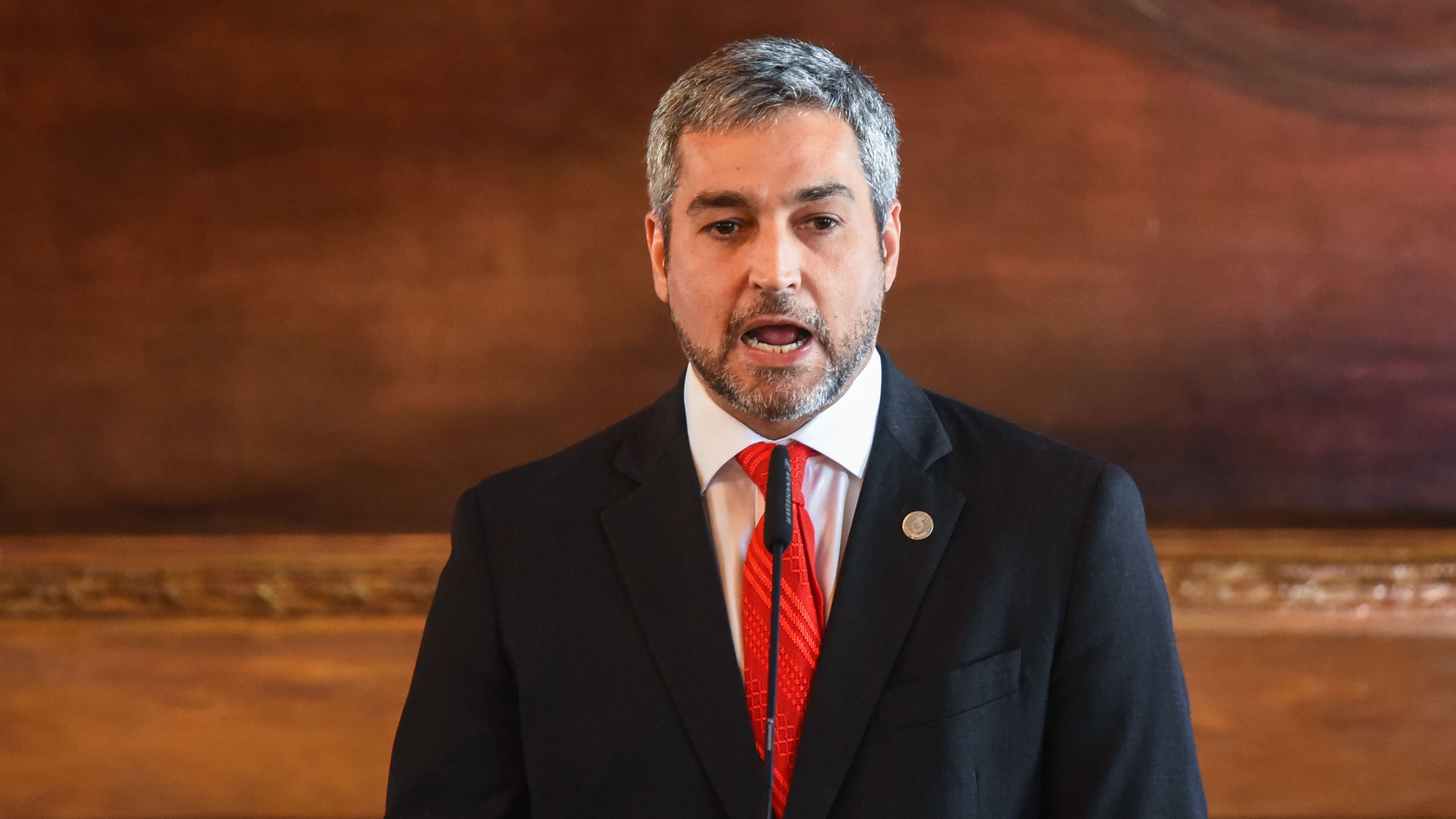 Mario Abdo Benítez declaró ante tres fiscales en la residencia presidencial.