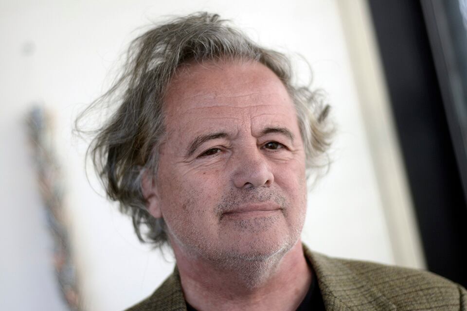 Marcelo Scalona escribe con brutalidad y precisión. 