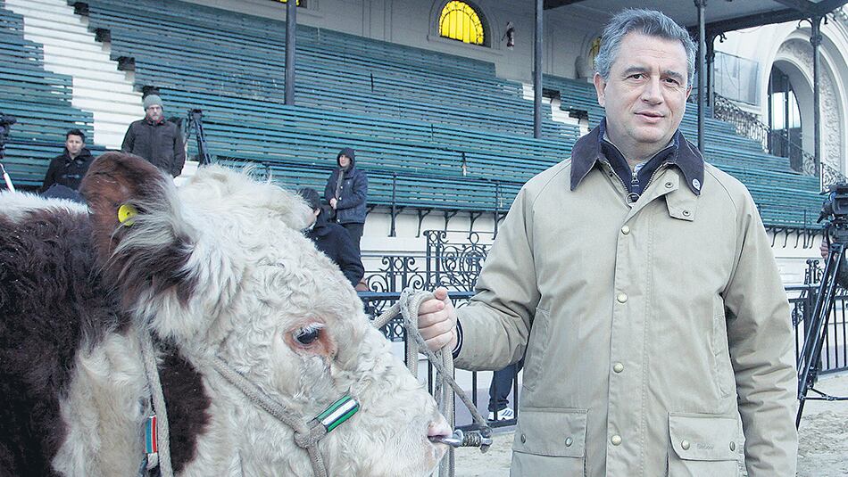 El ministro Luis Etchevehere confirmó un nuevo ajuste.