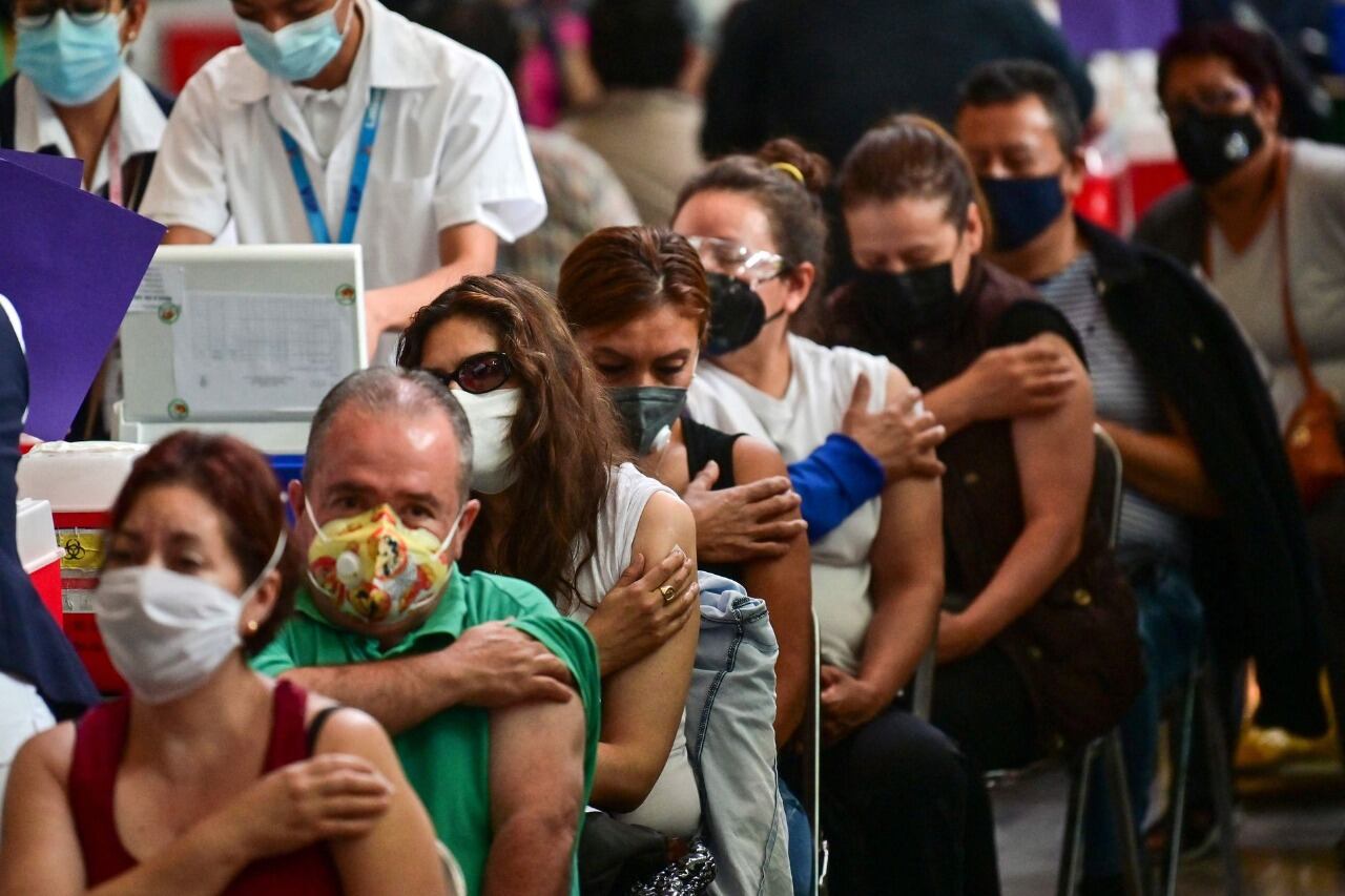 "El llamado concreto es vacunarse, pero no por Ómicron, sino por cualquier variante que exista de este virus", dijo el responsable de la campaña nacional de vacunación. 