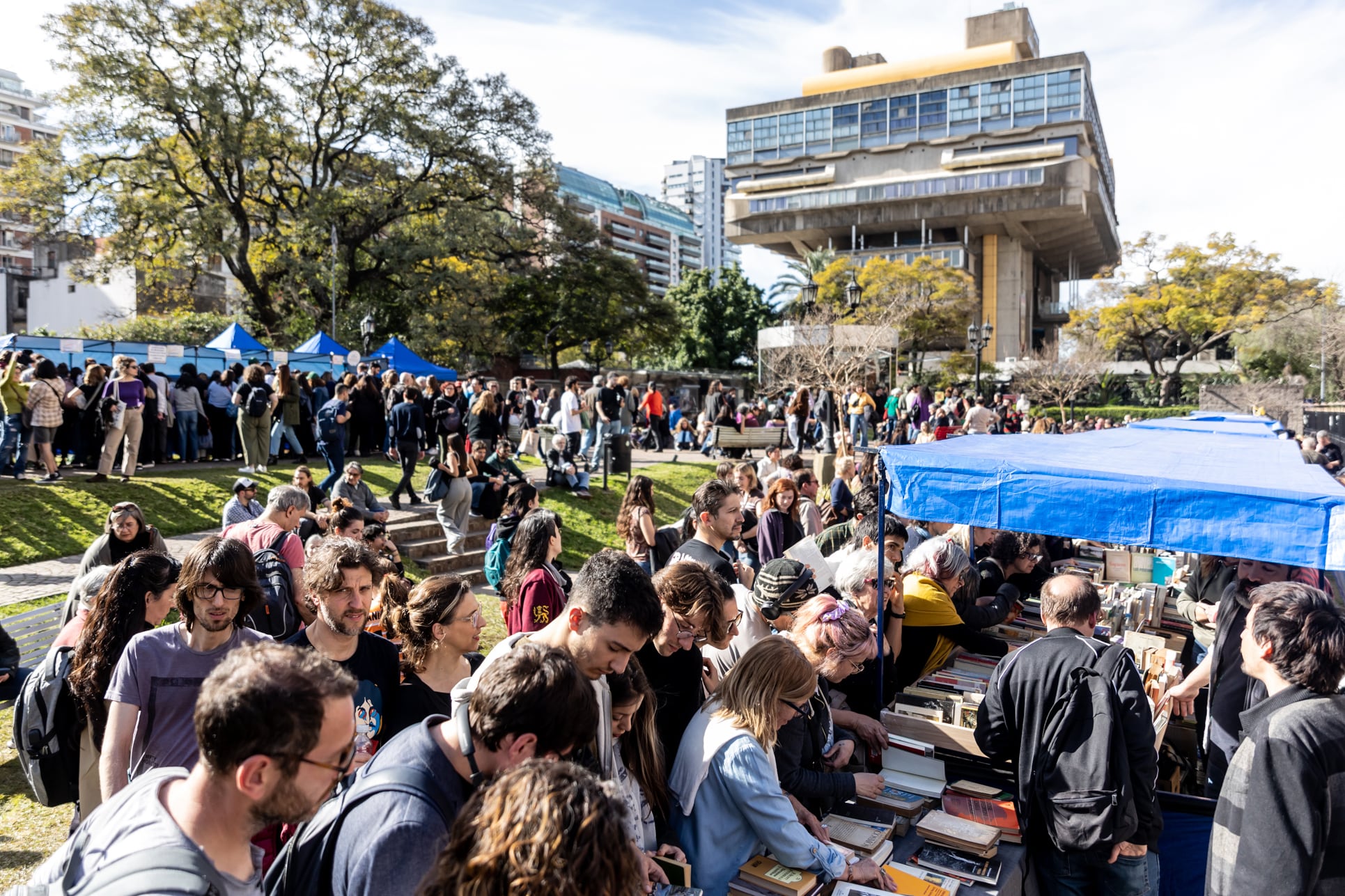 Fiesta del libro usado en la Biblioteca Nacional – Página|12