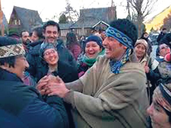 Jones Huala festeja la nulidad de su extradición.