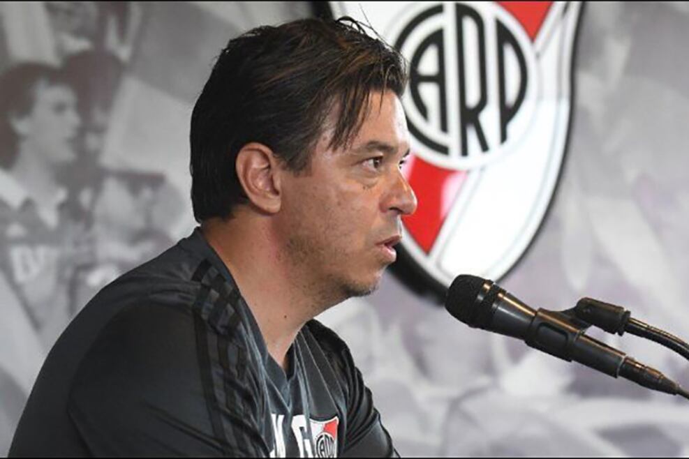 “Más allá de la duración de los contratos, me baso mucho en cómo llego a fin de año”, explicó el DT.