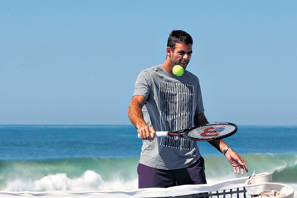 El día previo al debut, Juan Martín Del Potro participó de una exhibición en las playas de Acapulco.