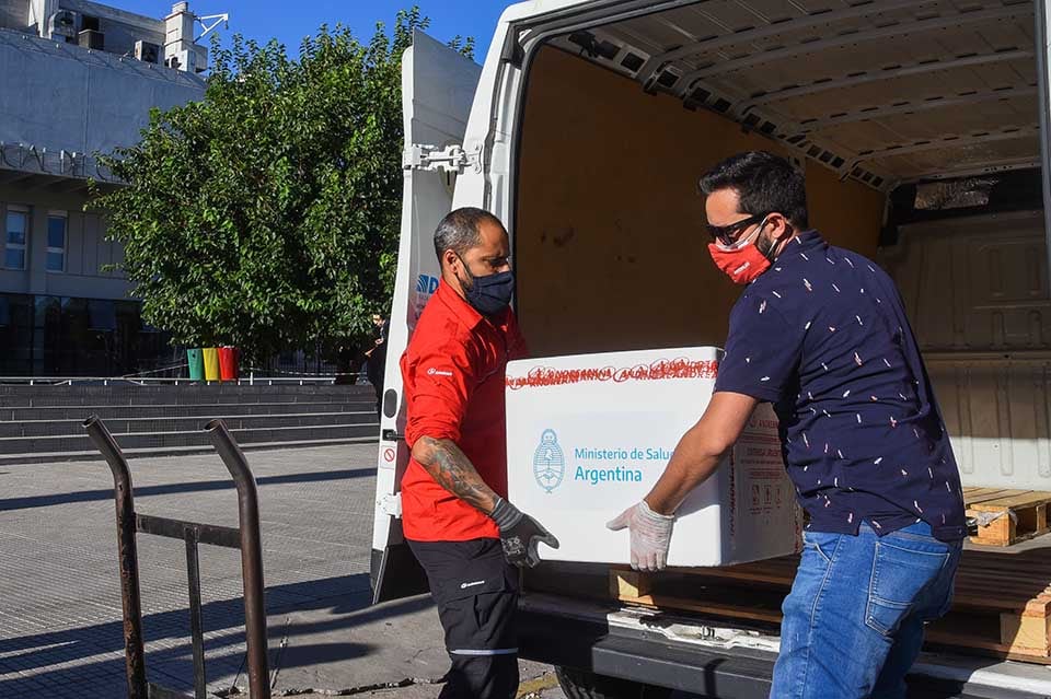 Santa Fe recibió 12.500 dosis para continuar la campaña 