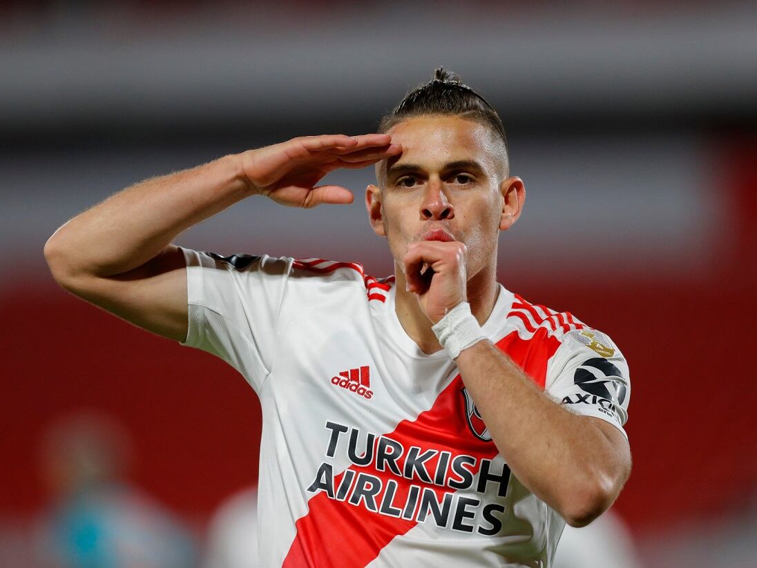 Rafael Santos Borré mantuvo un contacto con un contagiado y quedará aislado.