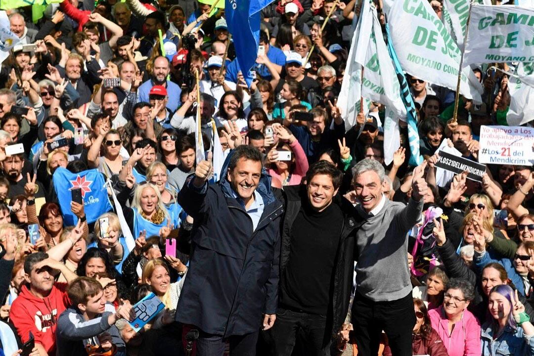 Axel Kicillof junto a Sergio Massa y a Mario Meoni en Junín.