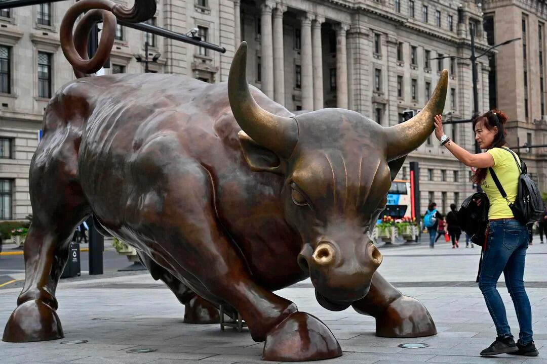 La empresa de Mark Zuckerberg acumula en lo que va de este año subas del 25 por ciento y la de Tim Cook del 20.