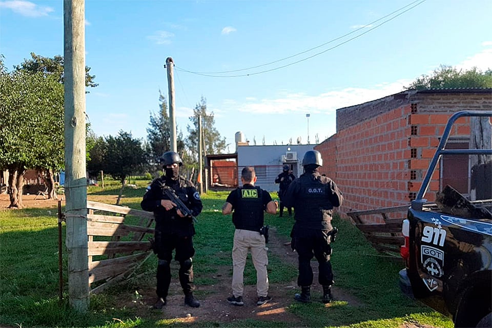 Además de los penales, el operativo llegó a Rosario y Villa Gobernador Gálvez.