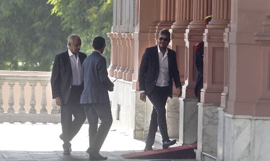 Rodolfo D'Onofrio y Marcelo Tinelli entrando a la Casa Rosada. 
