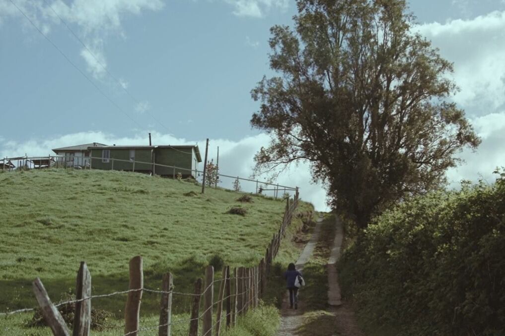 Én su película, Cuyul intenta dilucidar su propia identidad. 