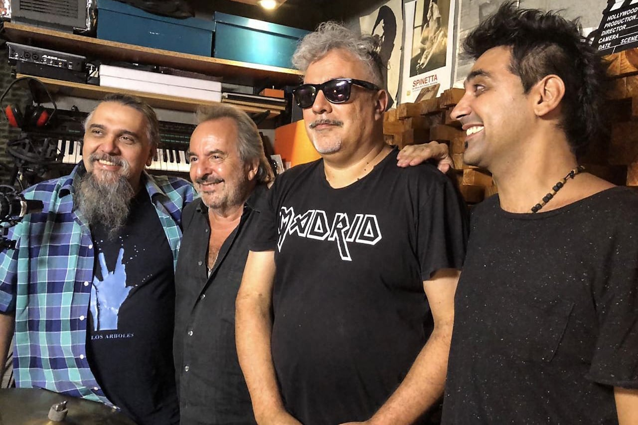 A 18 Minutos publicó el EP 1Inéditos.