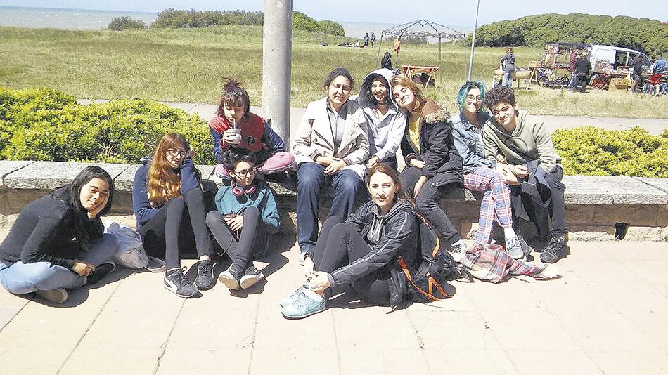 Los estudiantes de la Escuela Secundaria N° 14 Carlos Vergara, de La Plata, que participaron del programa Jóvenes y Memoria en Chapadmalal.