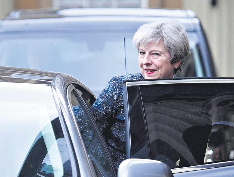 “La prensa europa distorsiona la posición británica”, espetó May.