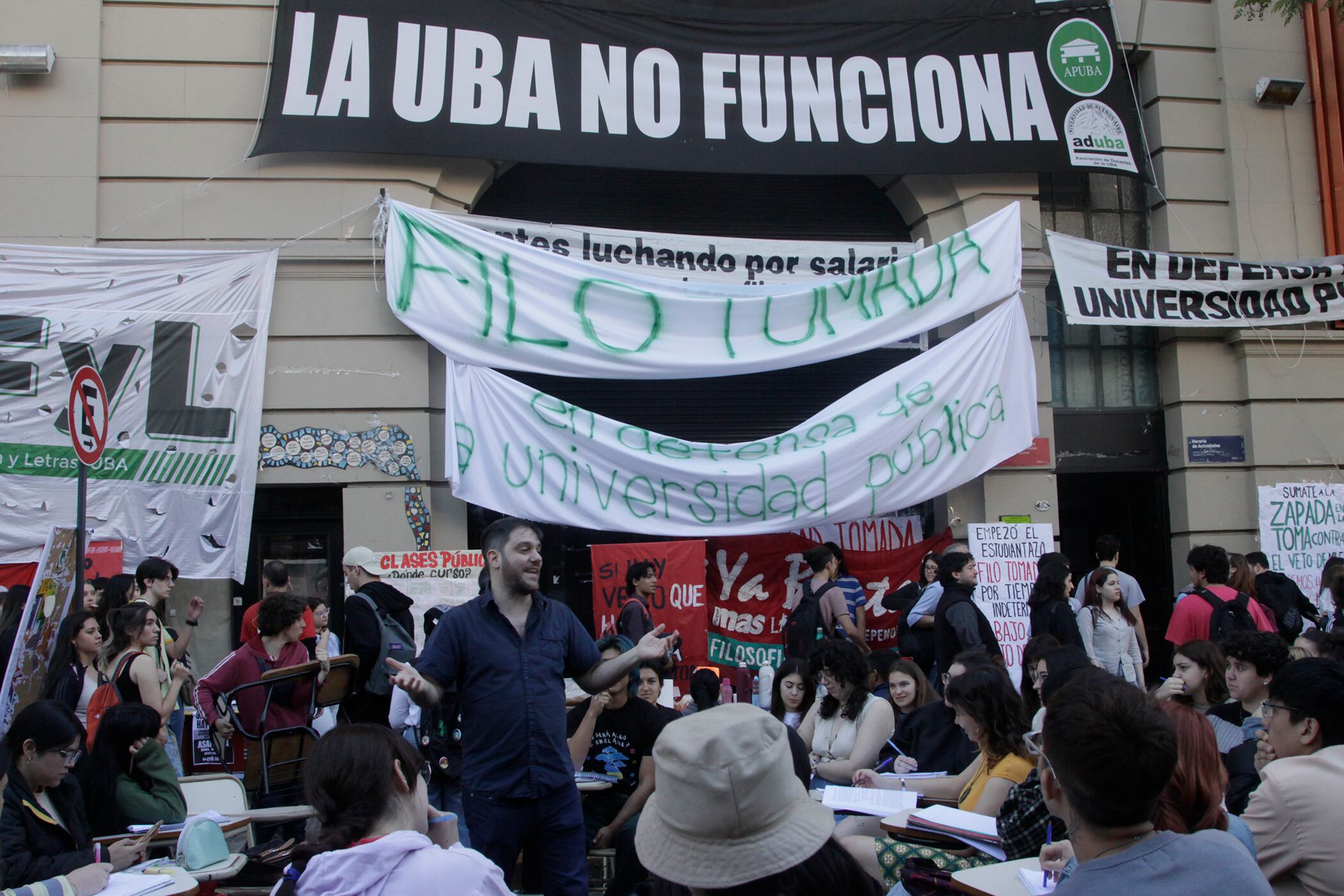 Este miércoles se realizarán clases públicas en todas las universidades del país.