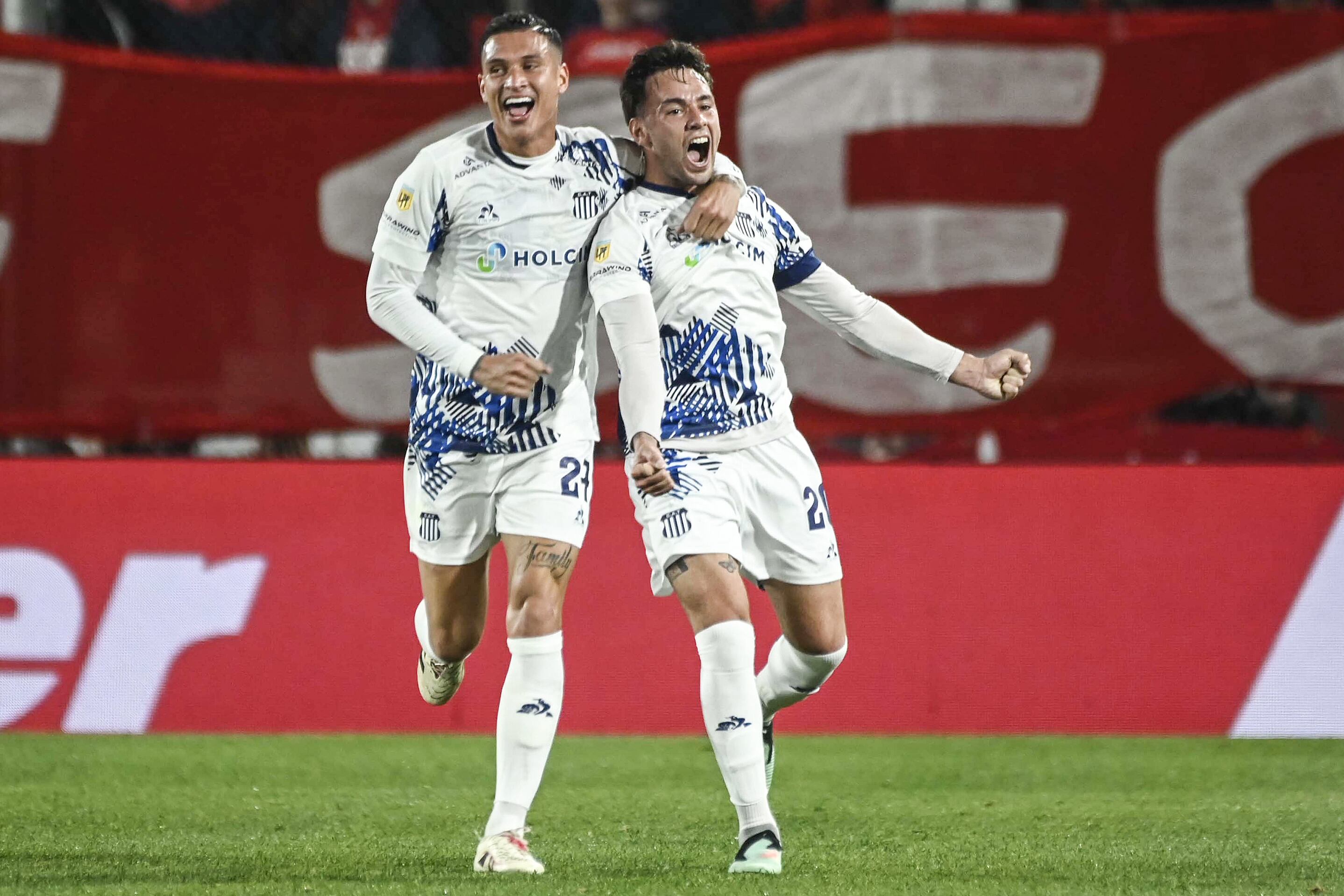 Augusto Schott abrió la cuenta de la T en el Libertdores de América