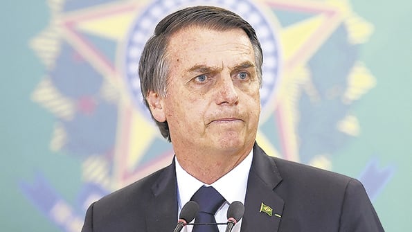 Bolsonaro aceptó que carece de formación económica así como presumió de conocer “un poco más de política que el ministro Guedes”.