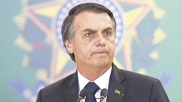 Bolsonaro aceptó que carece de formación económica así como presumió de conocer “un poco más de política que el ministro Guedes”.