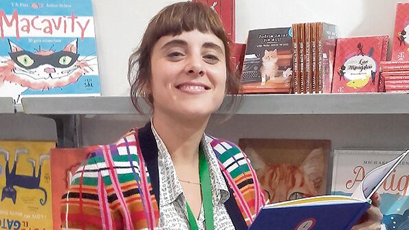 “El gato es el animal más versátil de la literatura infantil o ilustrada”, afirma.