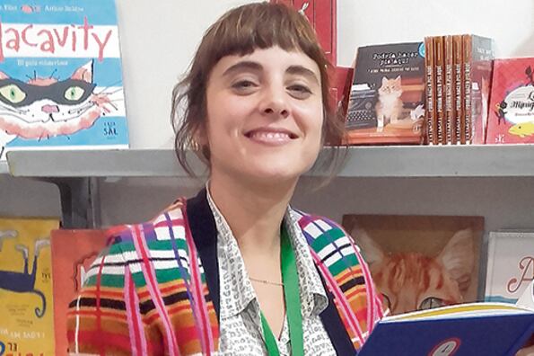 “El gato es el animal más versátil de la literatura infantil o ilustrada”, afirma.