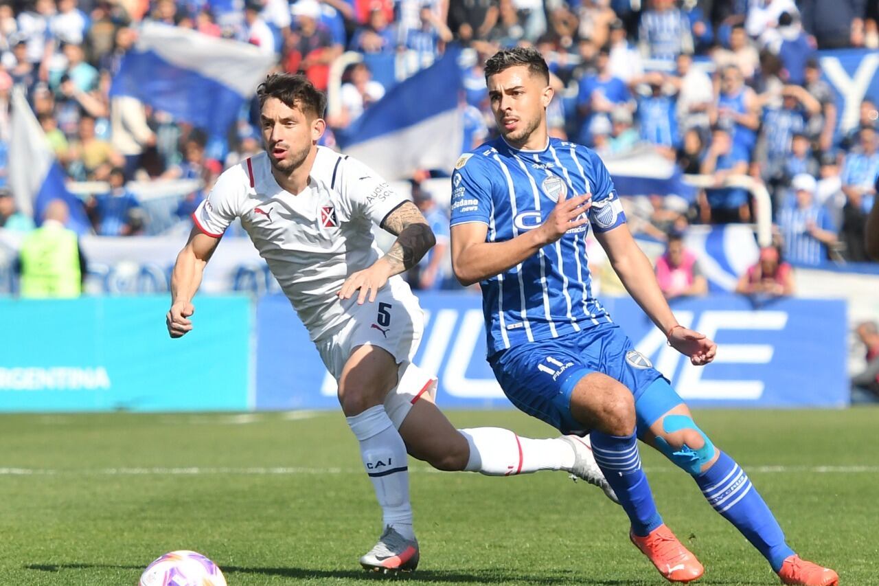 Lucas Rodríguez toca para desairar Ojeda