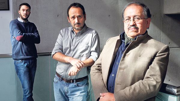Juan Carlos Montenegro (der), presidente de la YLB, junto a Miguel Arancibia (medio) y Federico Nacif (atrás).