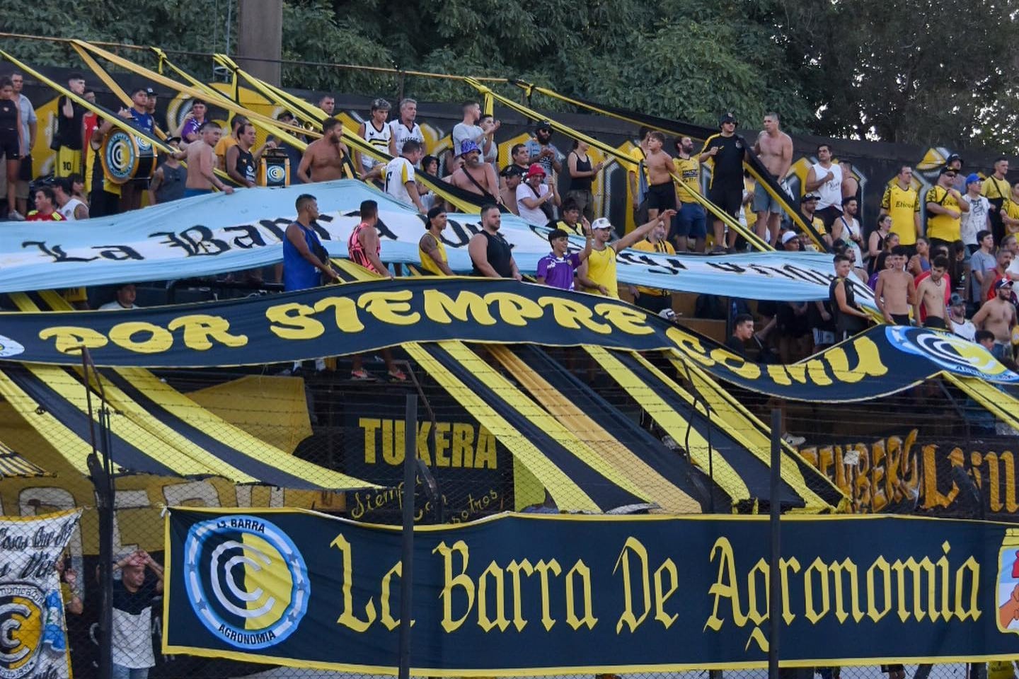 Los hinchas del club Comunicaciones