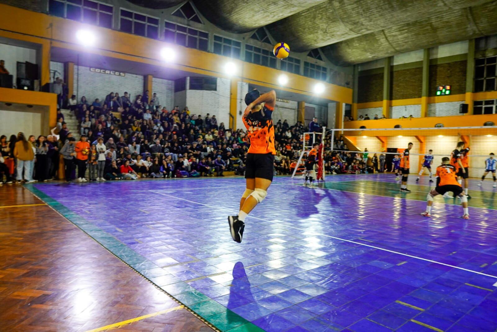 El gimnasio de 77 Fútbol Club de Morón.