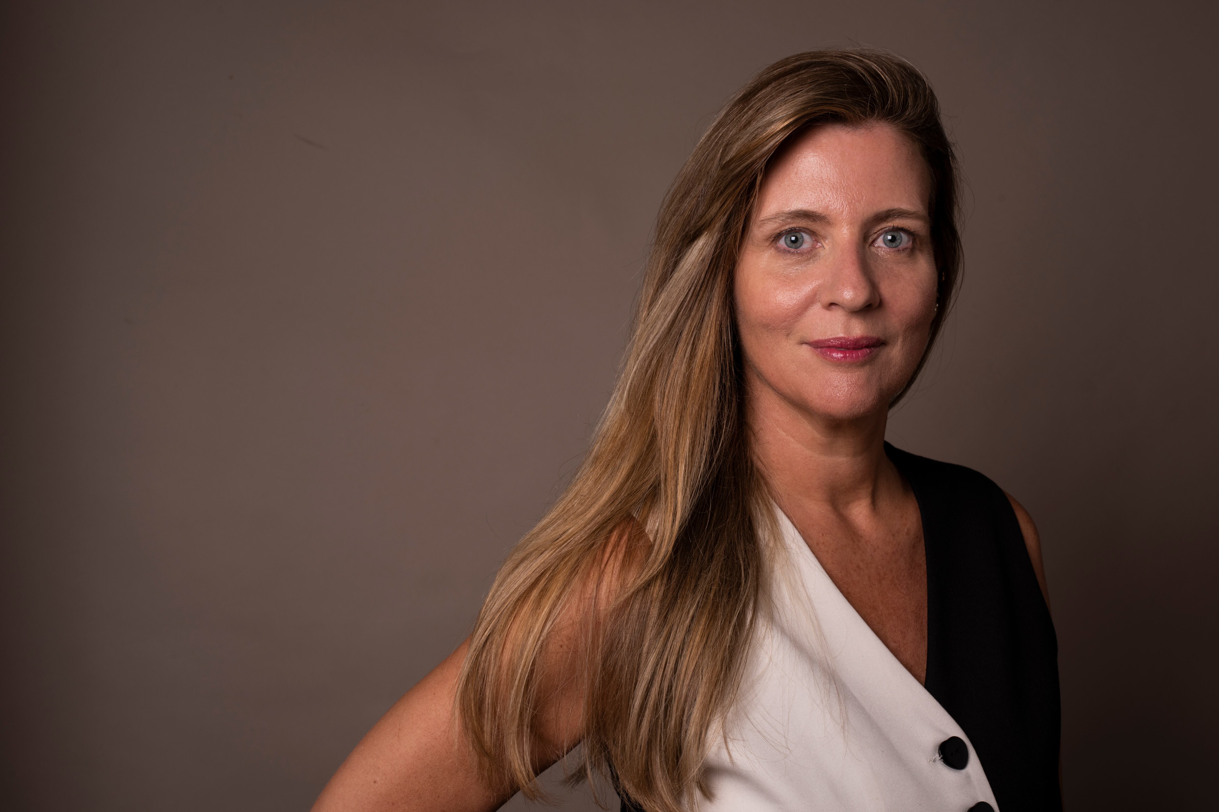 Lila Siesgrist es escritora y artista visual, vive en Rosario.