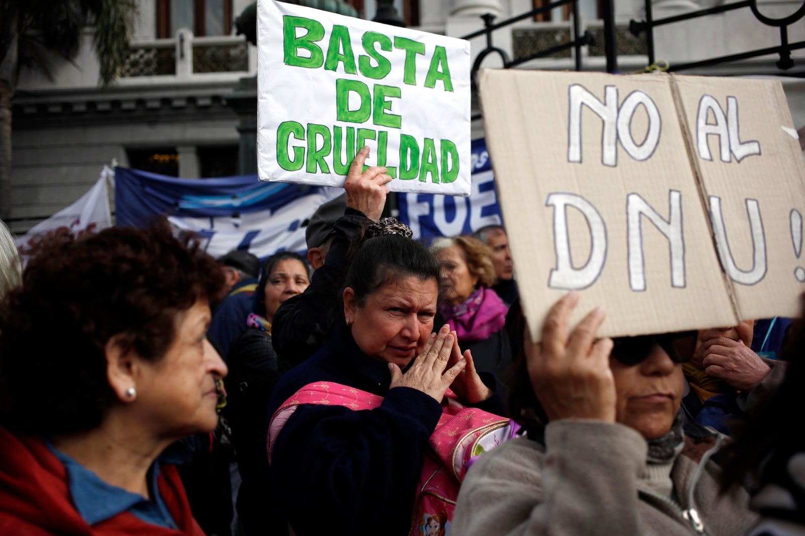 Mientras Milei baja, qué pasa con la oposición.