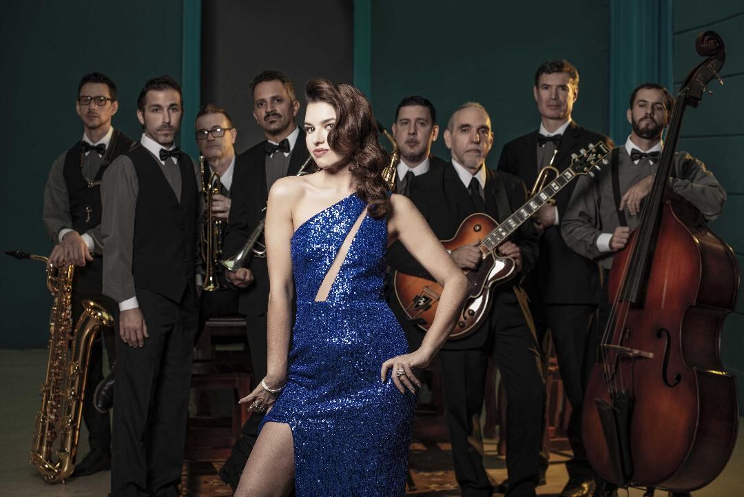 Karayekov es, además de cantante, bióloga, con una larga trayectoria en el Conicet.