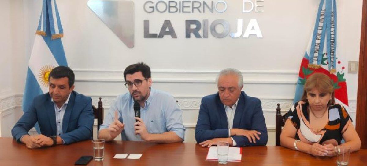 La medida fue anunciada en conferencia de prensa.