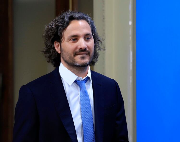 "No hay que tomar decisiones con una foto, sino evaluar un período de 7 o 10 días para ver cómo se fueron confirmando las curvas", djo el ministro coordinador. 