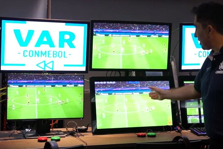 Hasta esta edición, el VAR se implementaba a partir de los octavos de final de cada torneo. 