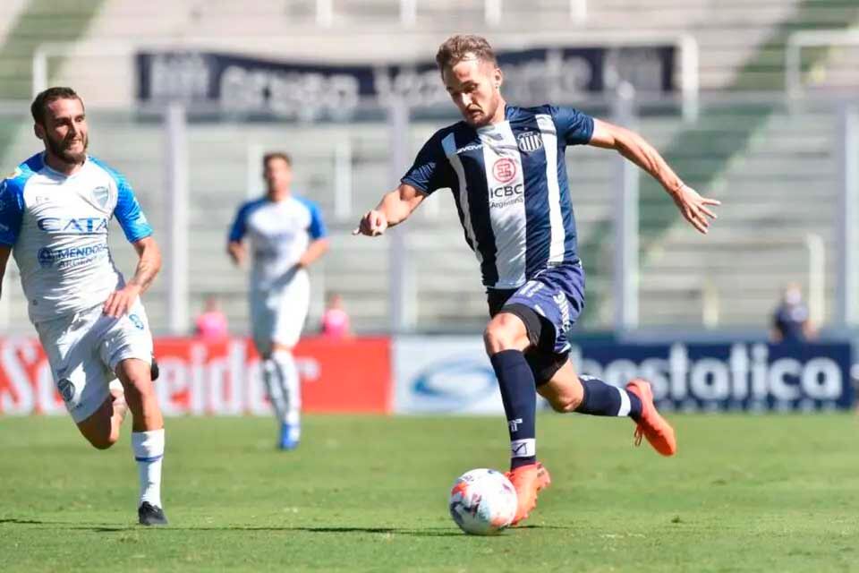 Martino es el lateral por izquierda que reclamaba Heinze.