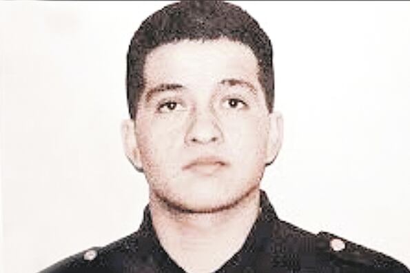 Omar Carrasco, 18 años, nacido en Cutral Co, muerto a golpes por otros dos soldados.