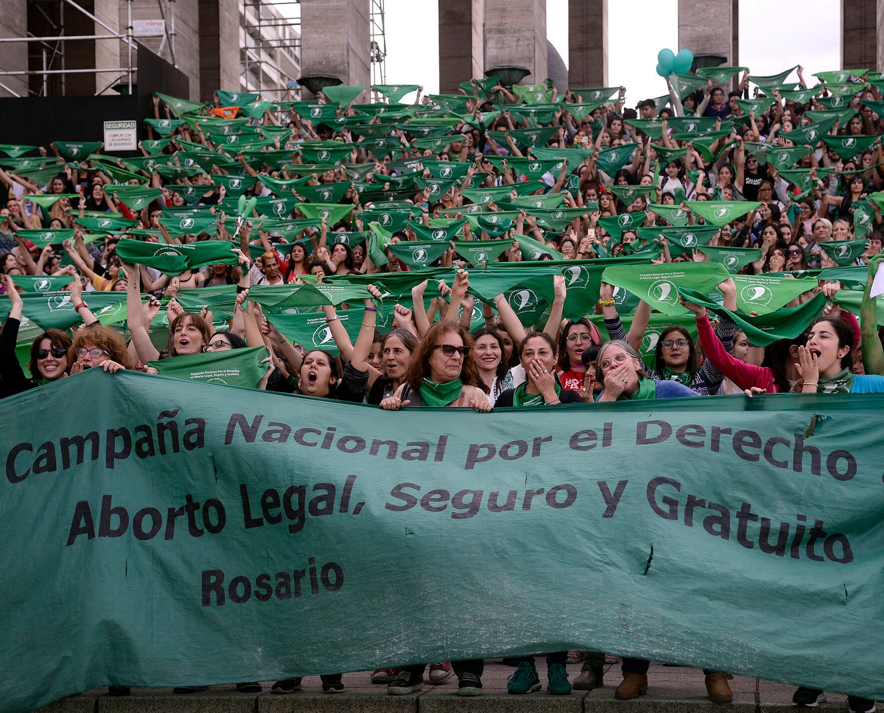 La foto se hizo en el patio cívico por la masiva asistencia.