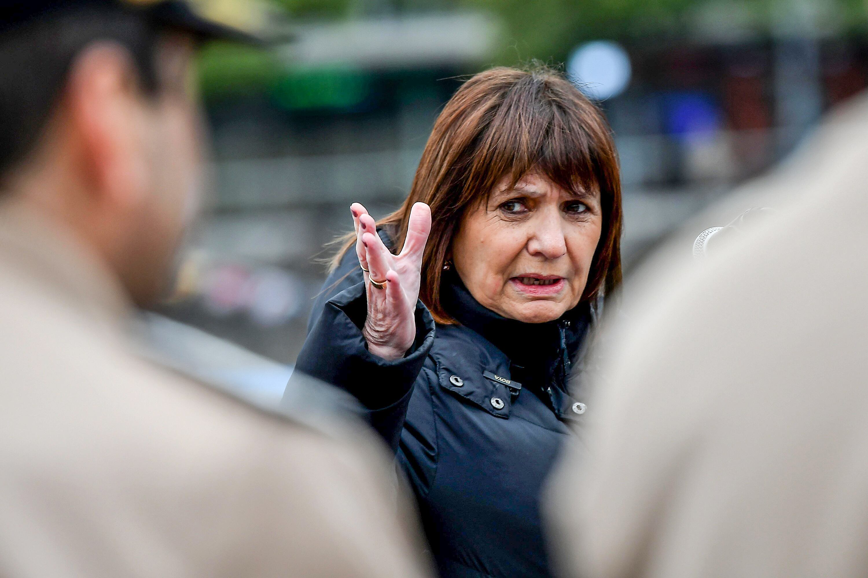 Muchos puntos oscuros en el show de Patricia Bullrich.