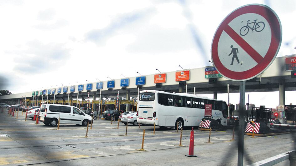 El aumento fue fijado en febrero y se aplicó en las autopistas Illia, 25 de Mayo y Perito Moreno.