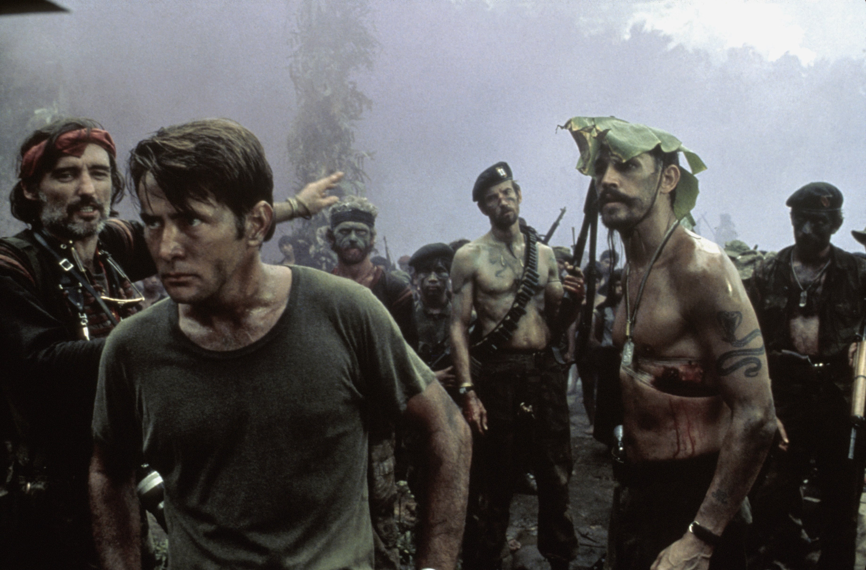 Dennis Hopper, Martin Sheen y Frederic Forrest en "Apocalypse Now".