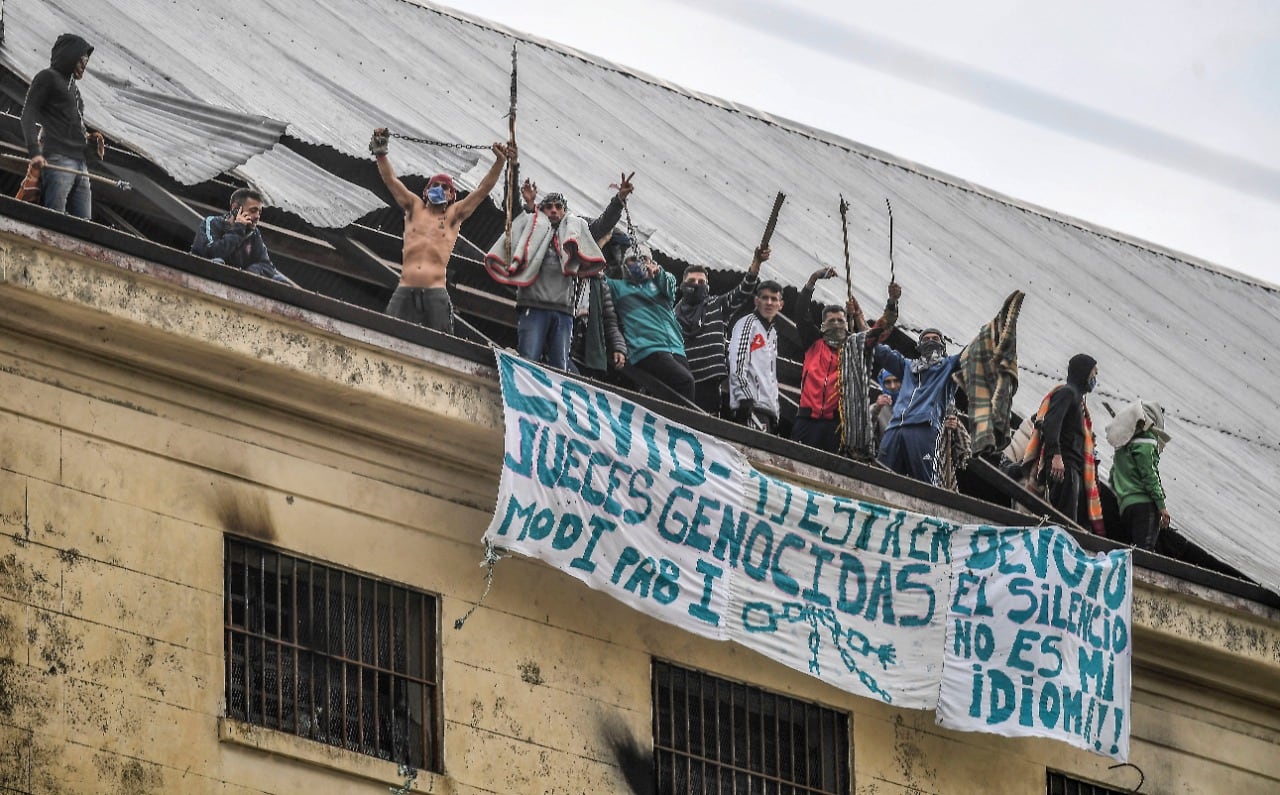 Los detenidos de Devoto protestaron, fueron reprimidos pero lograron que se forme una mesa de diálogo.