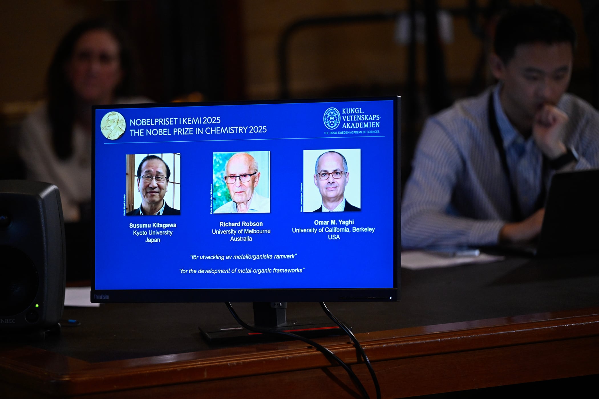 Susumu Kitagawa, Richard Robson y Omar Yaghi, premiados.