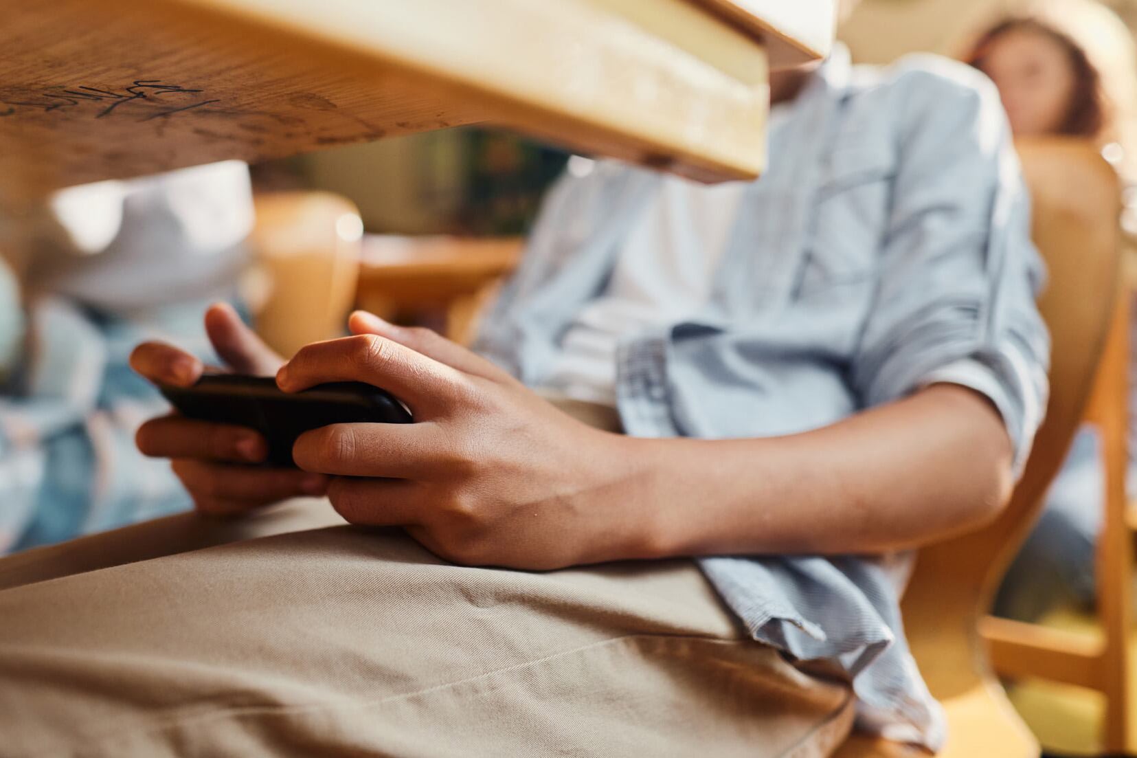 Celulares en la escuela-20/09/2025