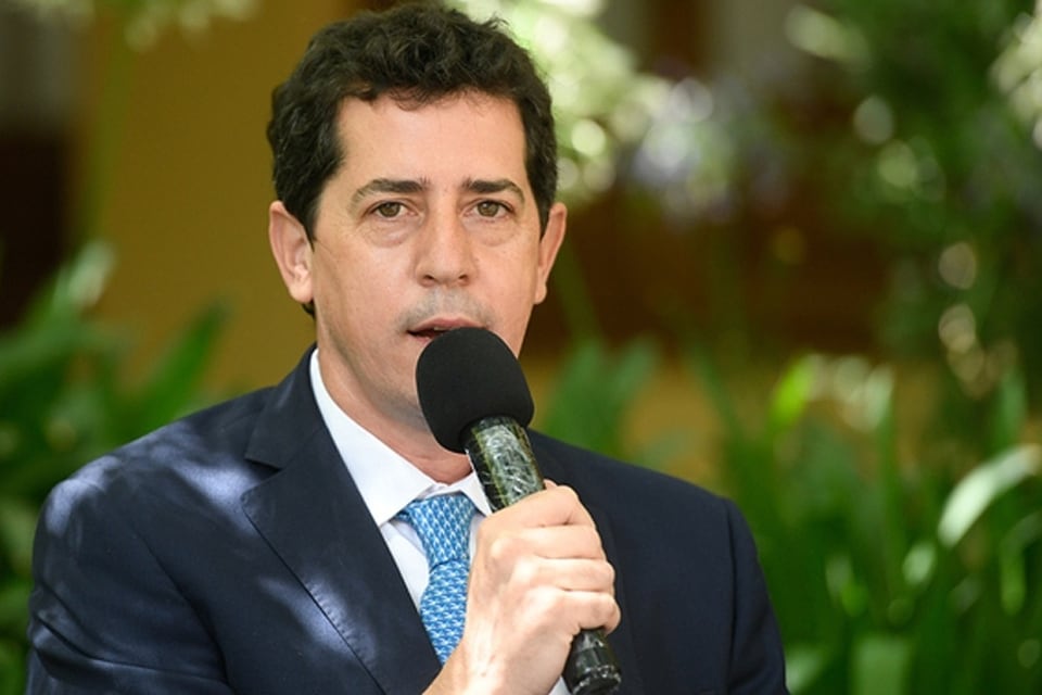 De Pedro, con covid-19