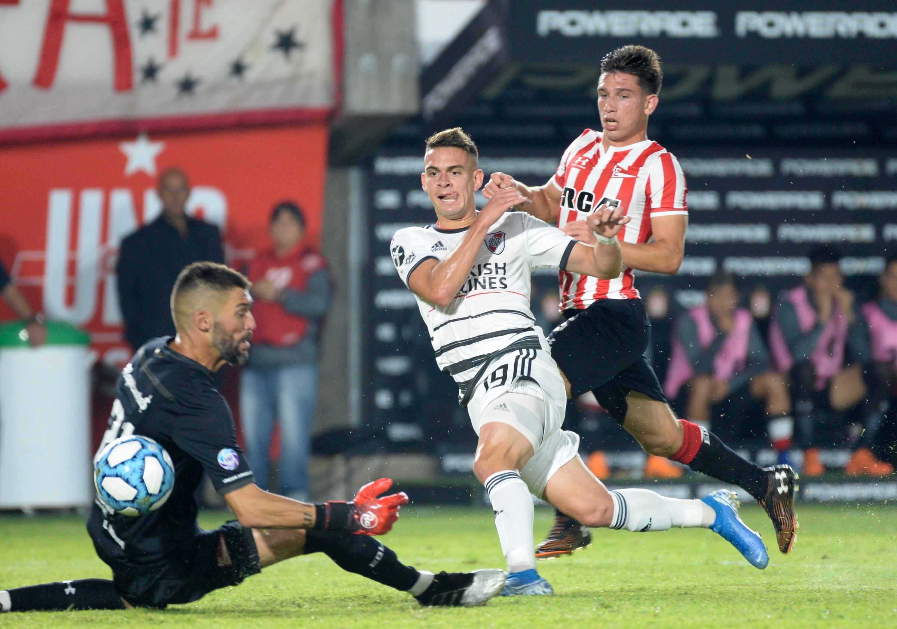 Borré ya definió con tres dedos y palpita la resolución de la jugada.