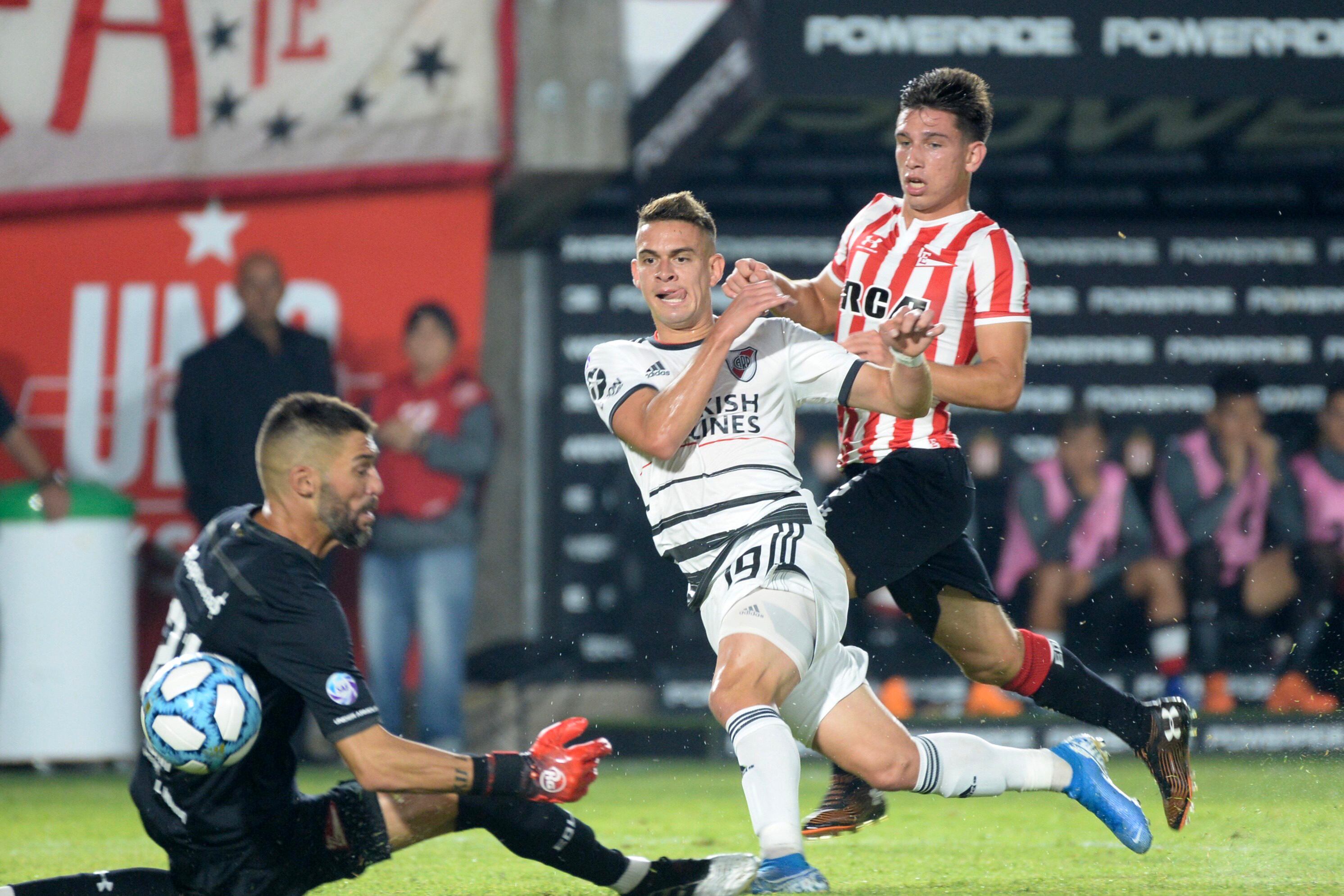 Borré ya definió con tres dedos y palpita la resolución de la jugada.