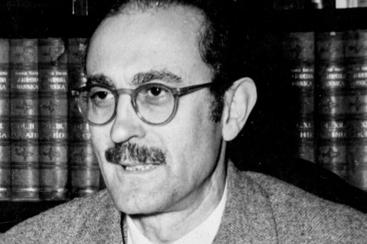 Silvio Frondizi fue asesinado por la Triple AAA en 1974.