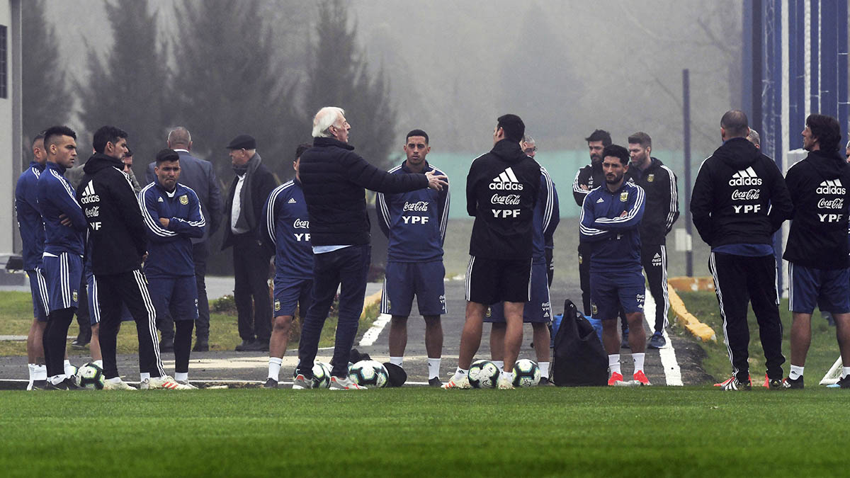 Los trabajos de la Selección en Ezeiza comenzaron este lunes.