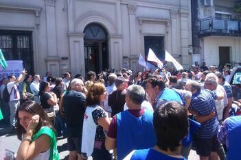 El 19 de diciembre, los trabajadores realizaron una medida, con amplio apoyo ciudadano.